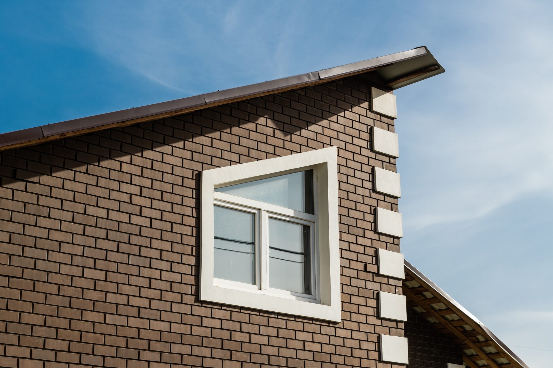 Wetterfeste Klinkerfassade am Giebel